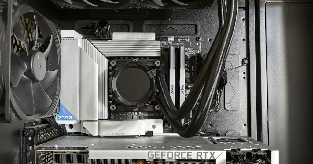 Boz Divarlı PC Korpusunun Üstünlükləri və Dizaynı