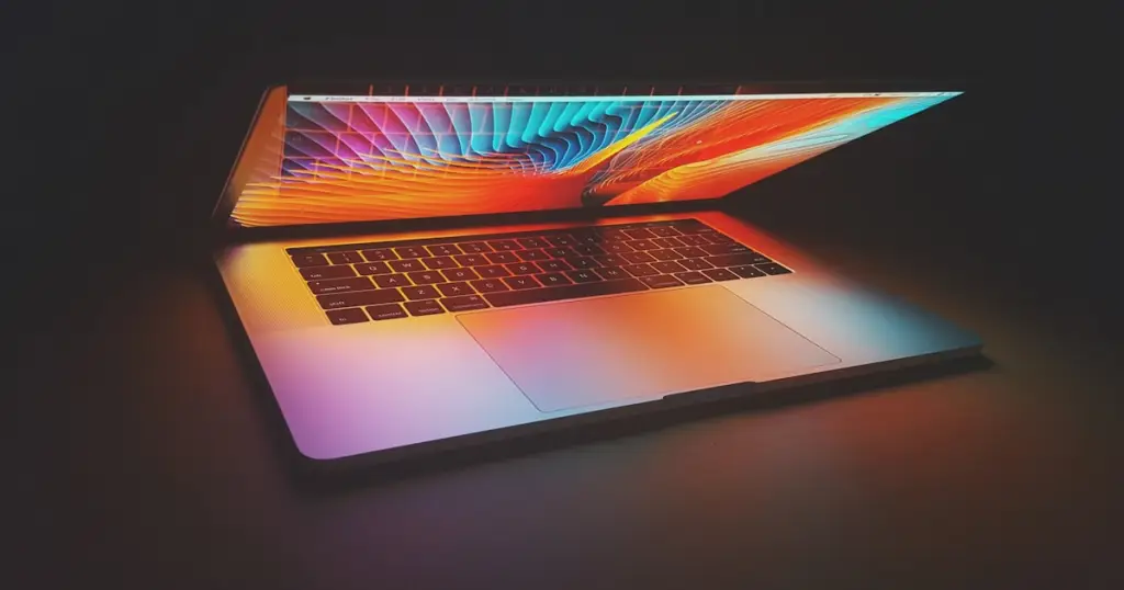 Dizayner və Fotoshop Üçün Ən Yaxşı Noutbuklar