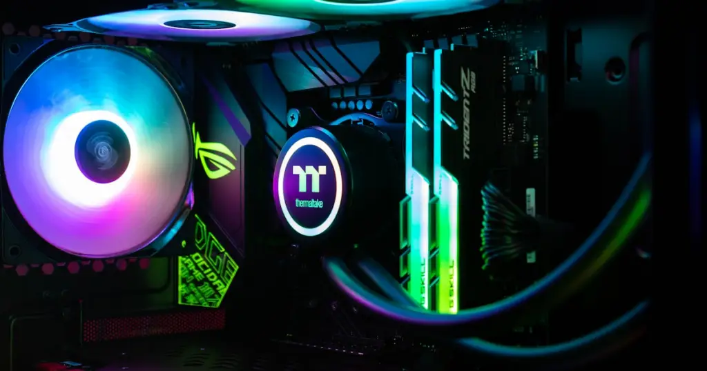 Ryzen 7 7800X3D üçün Ən Yaxşı B650E Plataları Seçin