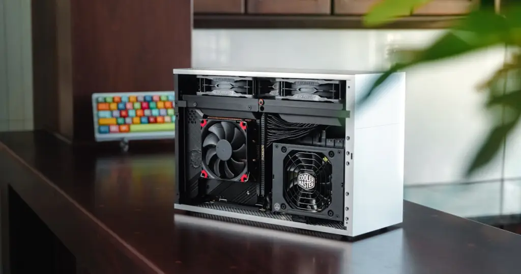 Mini ITX Altında Korpus Uyğunluğu: Seçim və Tətbiq